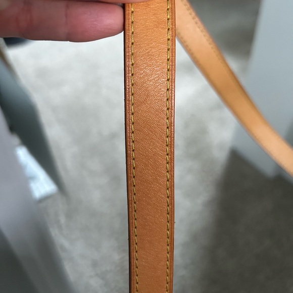 Authentic Louis Vuitton Odeon Crossbody - Picture 15 of 16